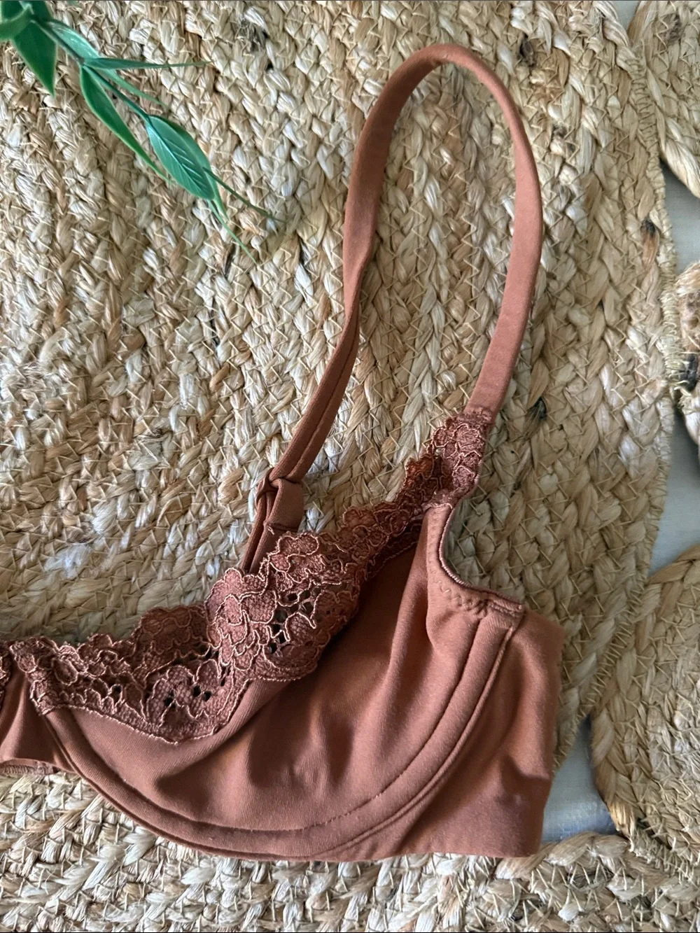 Skims underwire Taupe Brown Lace Bra. Un padded. 34A - Picture 4 of 4